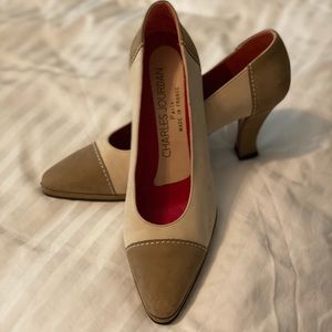 Charles Jourdan Paris stunningcamel/cream red sole